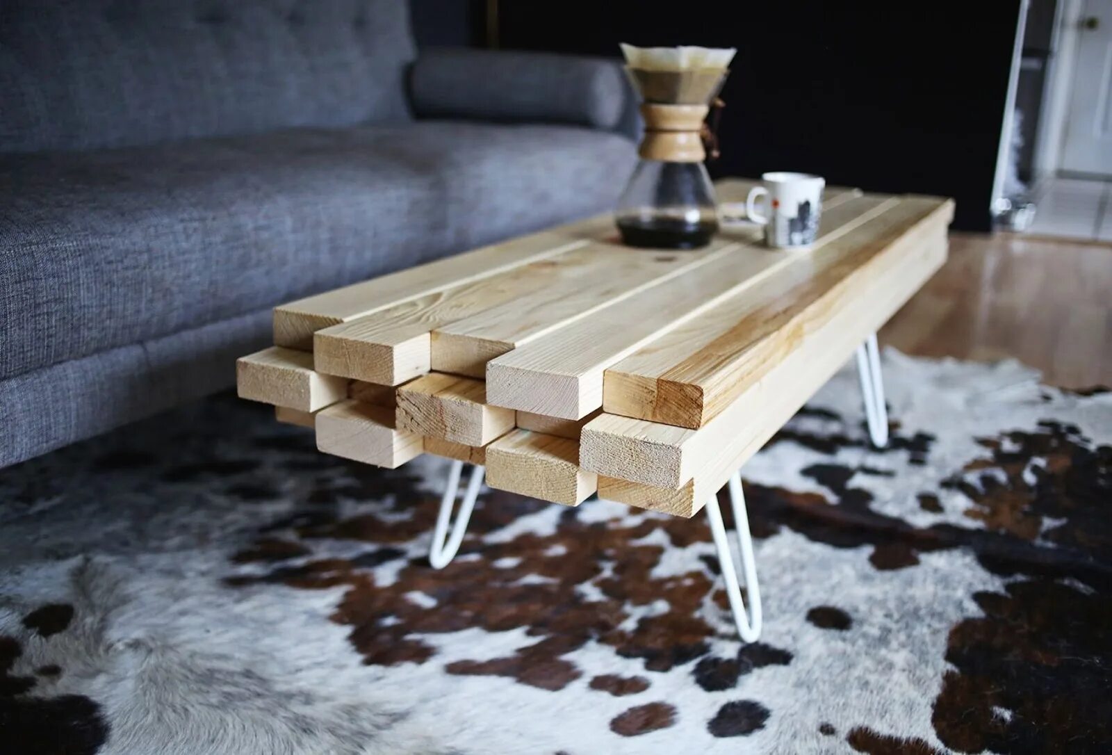 Кофейный столик из дерева. Diy table. Журнальный столик своими руками. Журнальный стол из подручных материалов. Diy pub comak.