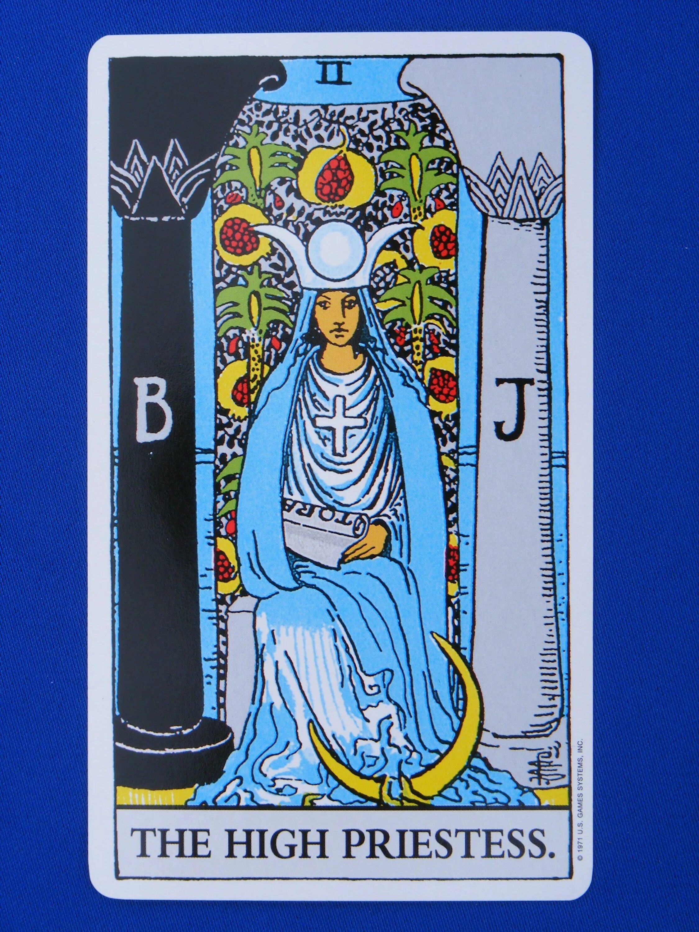 Жрица уэйта. The high priestess таро. the high priestess priest таро. карты таро 2 the high priestess. таро уэйта карты the high priestess.