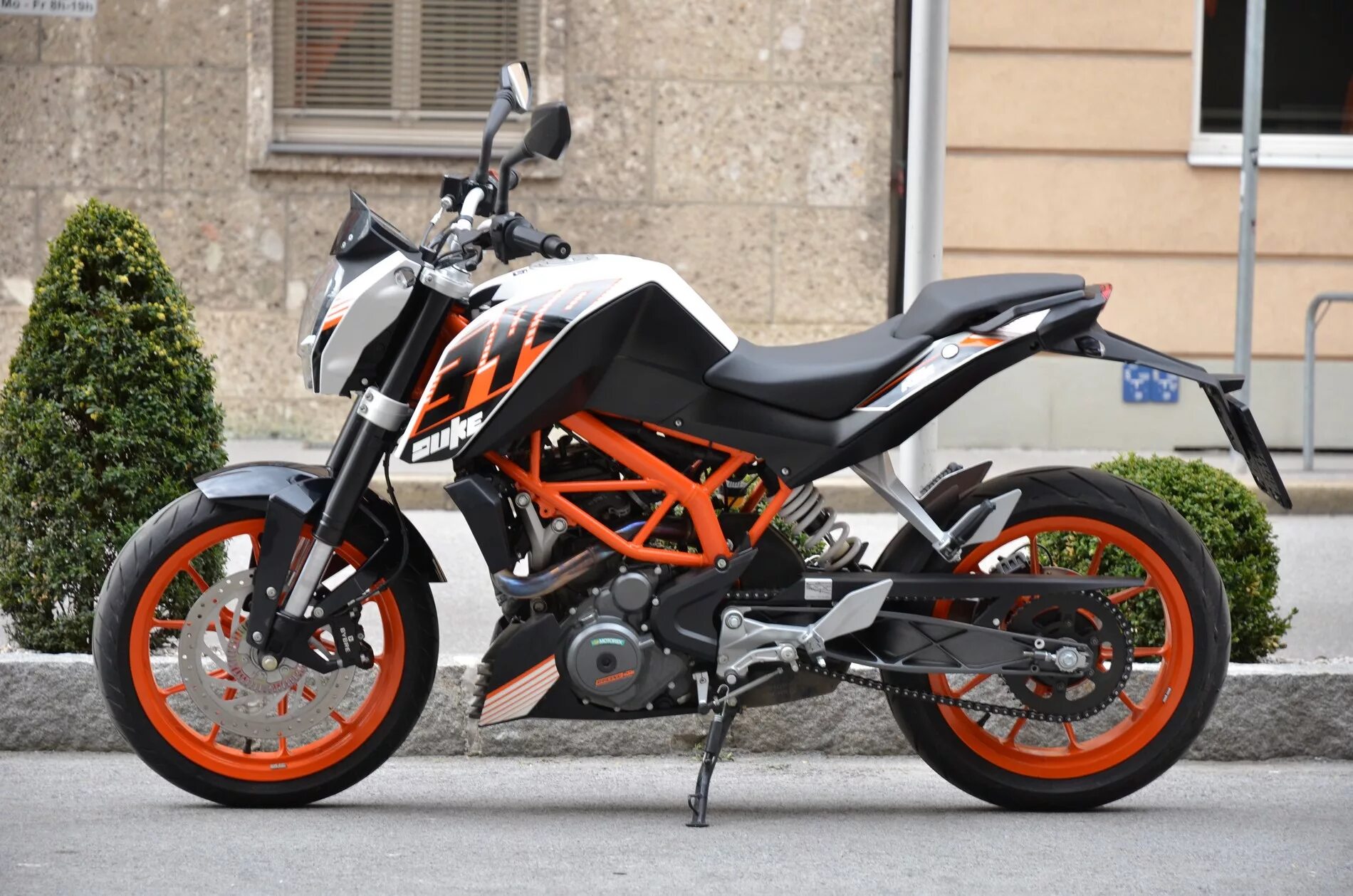 КТМ Дюк 390. Мотоцикл КТМ 390 Duke. KTM Duke 450.