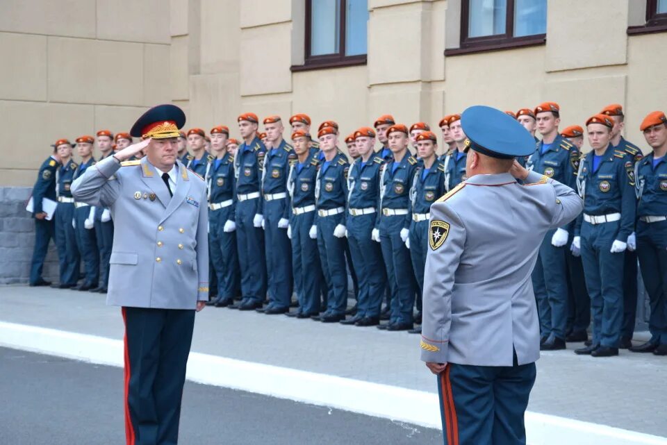 Петербургский государственный университет мчс. Университет ГПС МЧС России Санкт-Петербург. СПБ УГПС МЧС РФ 2009. СПБ УГПС МЧС. Выпускники 2007 СПБ УГПС МЧС.