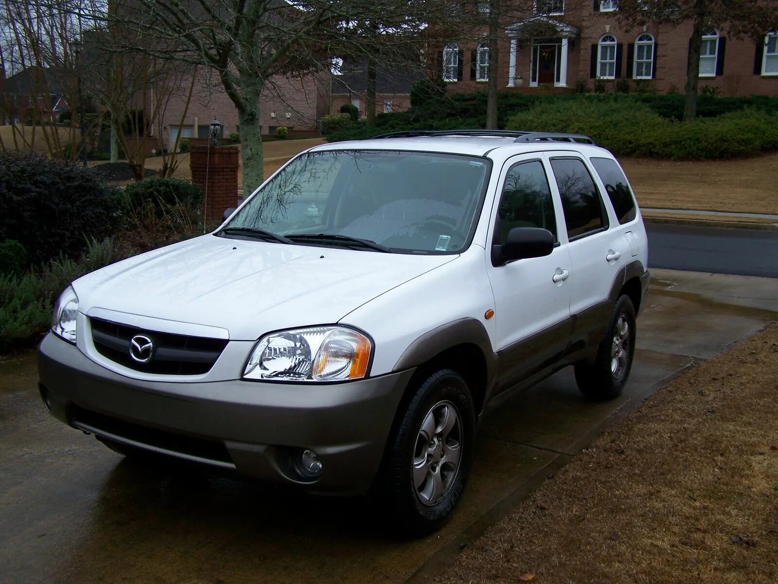 Mazda tribute 2. Mazda tribute 2. 3л. Мкпп. Mazda tribute 2000-2004.