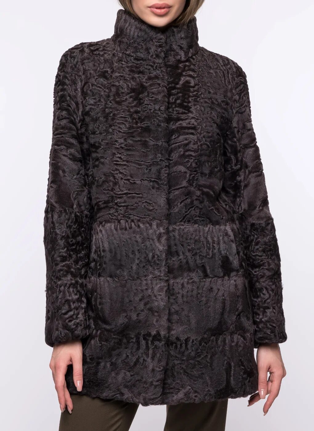 Шуба каракулевая 2020-2021. Шубы из каракуля оригинальные модели. Шубки из каракуля стильные. Мода 2021-2022 шубы из каракуля. Воротник на каракулевой шубе.