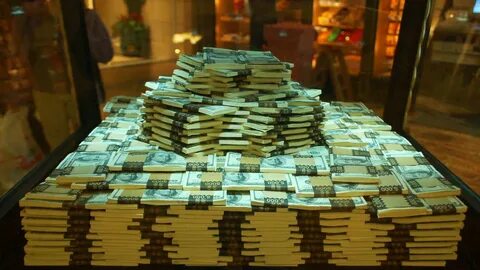 Житель США выиграл в лотерею 521 миллион долларов.