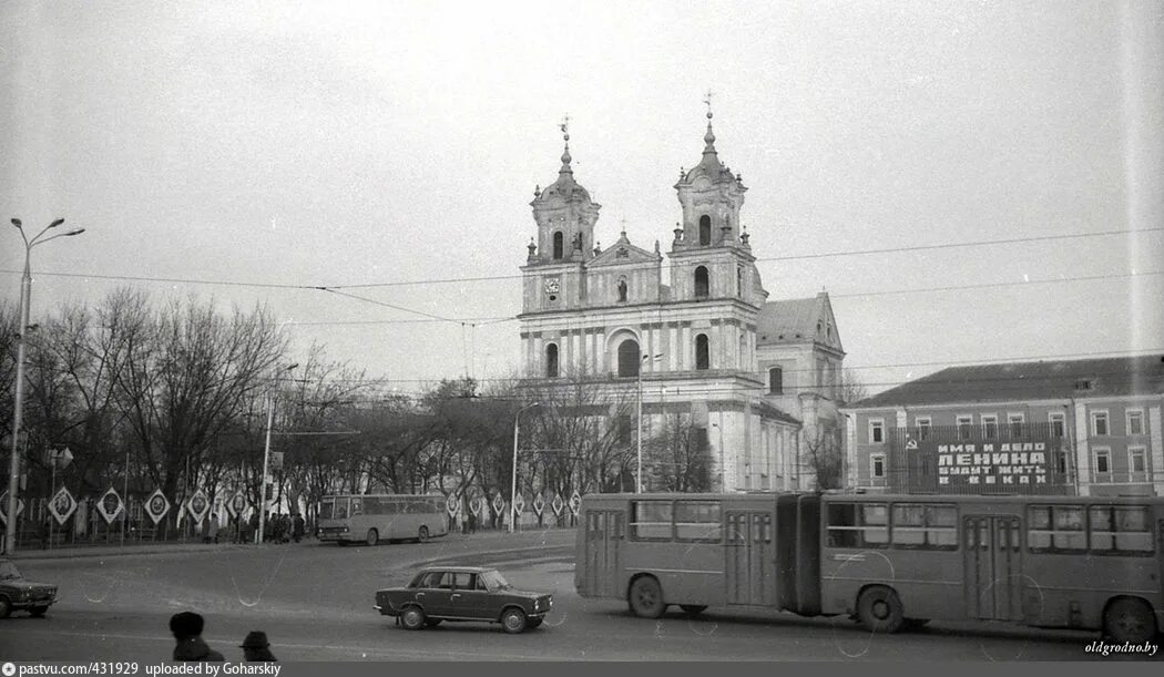 Гродно 1990 году. Довоенный гродно. Торговый центр с улицы. Гродно 2000. Старый гродно.