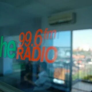 She radio