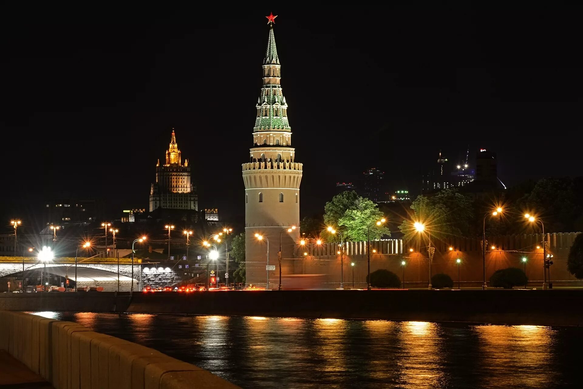 Ночной Кремль Москва. Москва Кремль ночью. Огни кремлевской Москвы. Московский Кремль Вечерний.