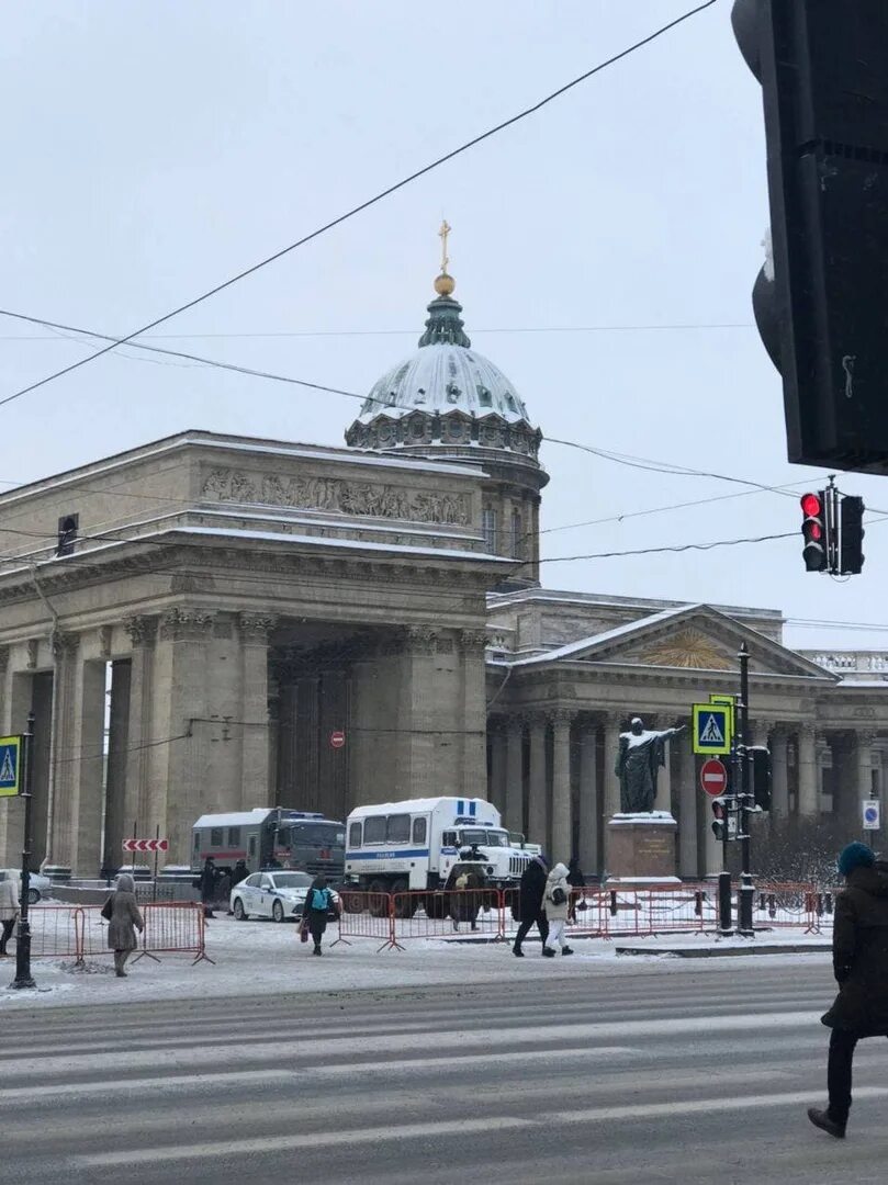 Почему сегодня перекрыт центр санкт петербурга. Центр питера. санкт-петербург сейчас. что сейчас в петербурге. невский перекрыт.