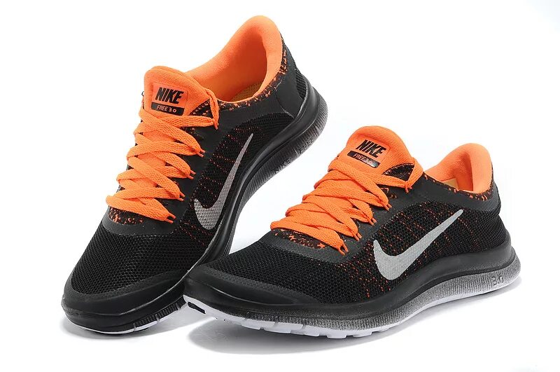 Кроссовки с оранжевой подошвой. Nike ar3762-008 черно-оранжевый. Nike черно оранжевые кроссовки мужские. Кроссовки найк с оранжевой подошвой. Кроссовки найк оранжевые.