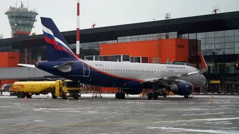 Самолет 272