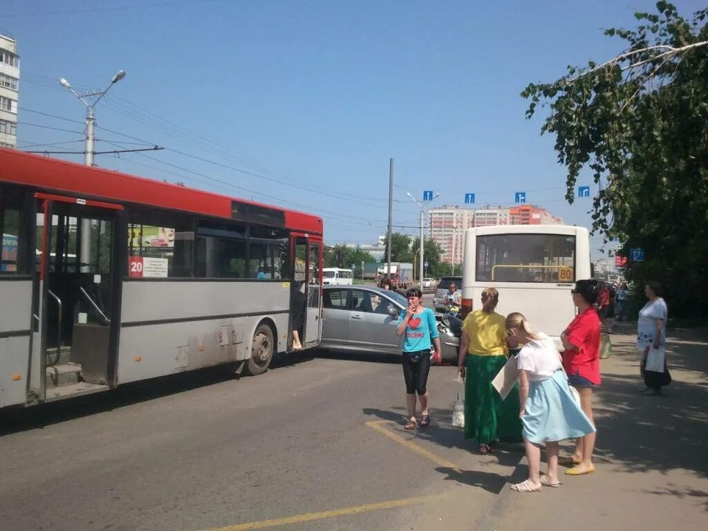 Сайт барнаула автобусов. Автобусы аварии Барнаул. Барнаул автобусы ДТП Барнаул. Автобус 24 Барнаул. 945 Автобус Барнаул 20.
