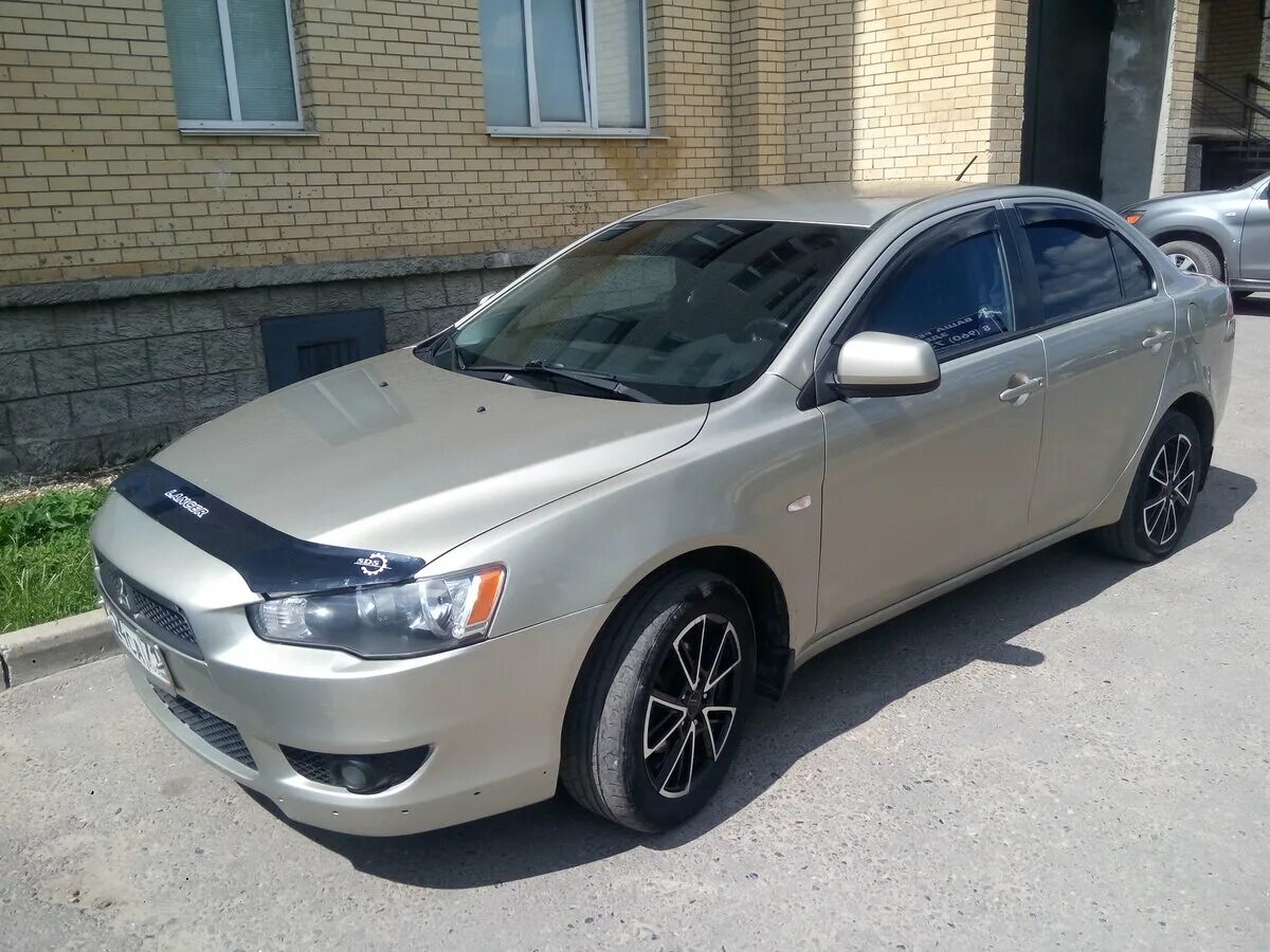 Lancer 10 2008 год. Mitsubishi Lancer 10 бежевый. Митсубиси Лансер 2008 бежевый. Митсубиси Лансер 10 бежевый. Лансер 10 бежевый.