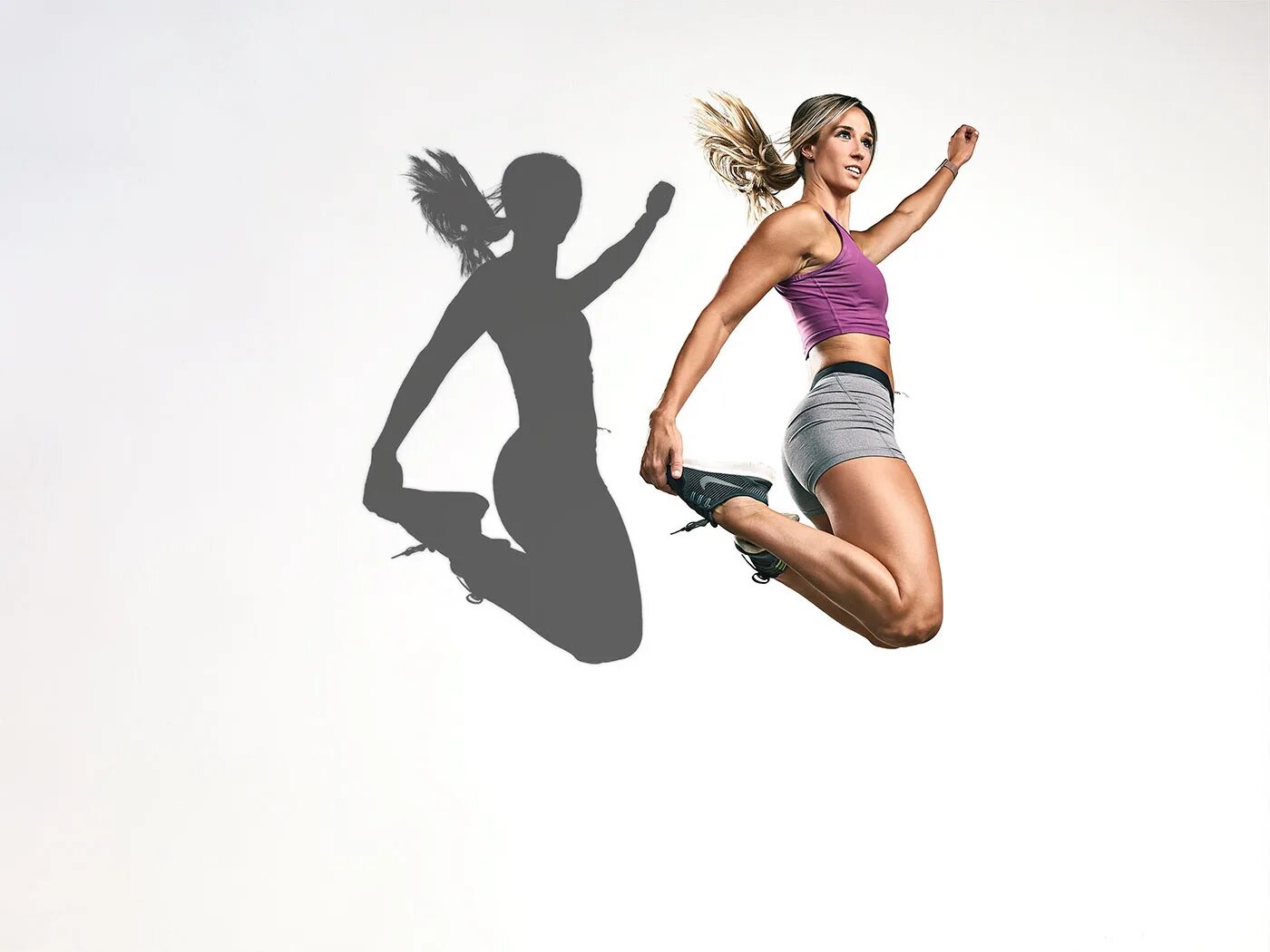 Want jump. Джампинг фитнес логотип. Фитнес прыжок. Джампинг фитнес девушка. Фитнес девушка в прыжке.