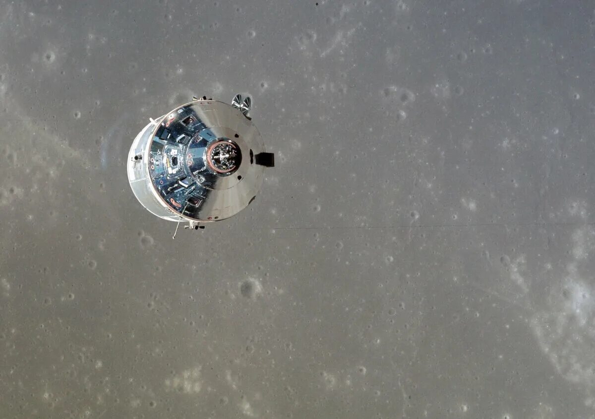 Apollo 11 Lunar Module. Apollo 11 Moon landing. Apollo 13 Спутник. Космические аппараты на луне