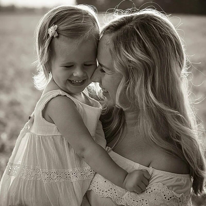 фото семья ф. подружка семьи. женщина с ребенком. подружка семьи. фотосессия подруг.