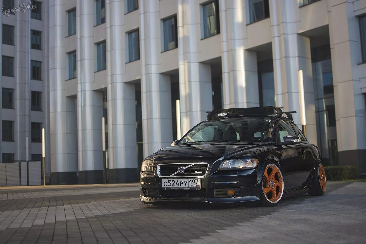 Тюнинг вол. Volvo s80 stance. Volvo c30 stance. Вольво xc90 стенс. Volvo xc70 стенс.