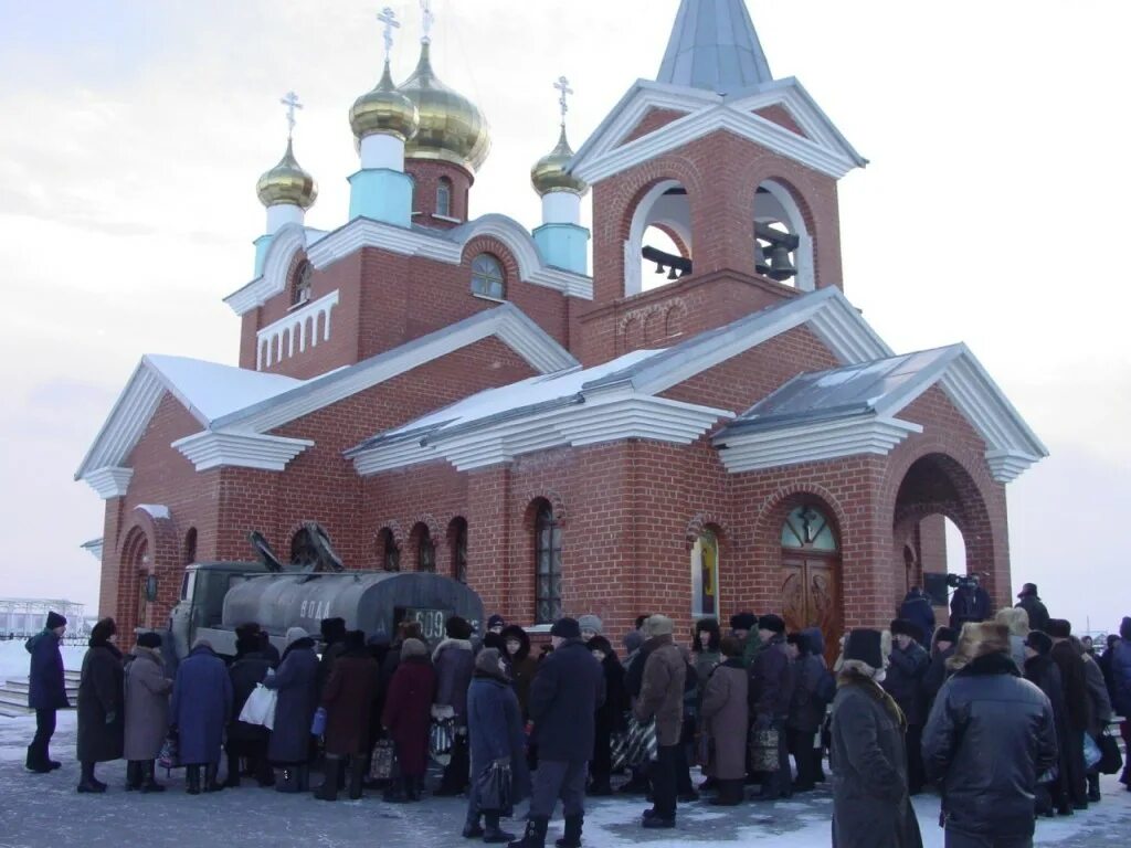 Пгт бачатский. Богоявленский храм бачатский. церковь поселок бачатский. белово пгт бачатский храм. богоявленская православная церковь бачатский.