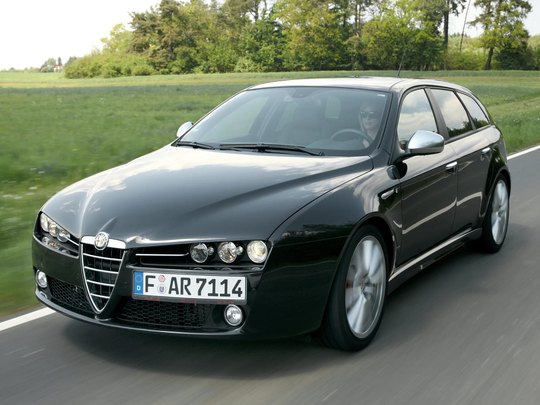 Альфа ромео 159. Alfa Romeo 159 Sportwagon ti. Альфа Ромео 159 универсал. Альфа Ромео 159 СПОРТВАГОН фото. Alfa Romeo 159 q4 Sportwagon Tuning.