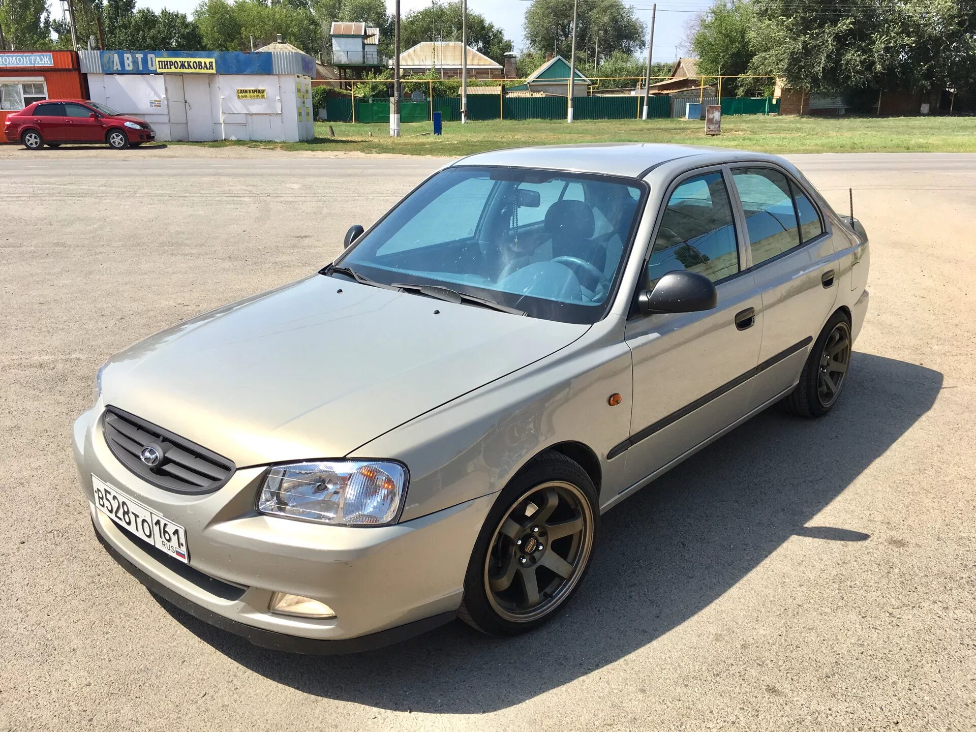 Hyundai Accent 2008. Hyundai акцент 2008 золотой. Hyundai Accent 2. Hyundai Accent 2008 бежевый.