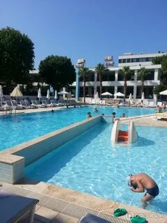 Larissa beach side