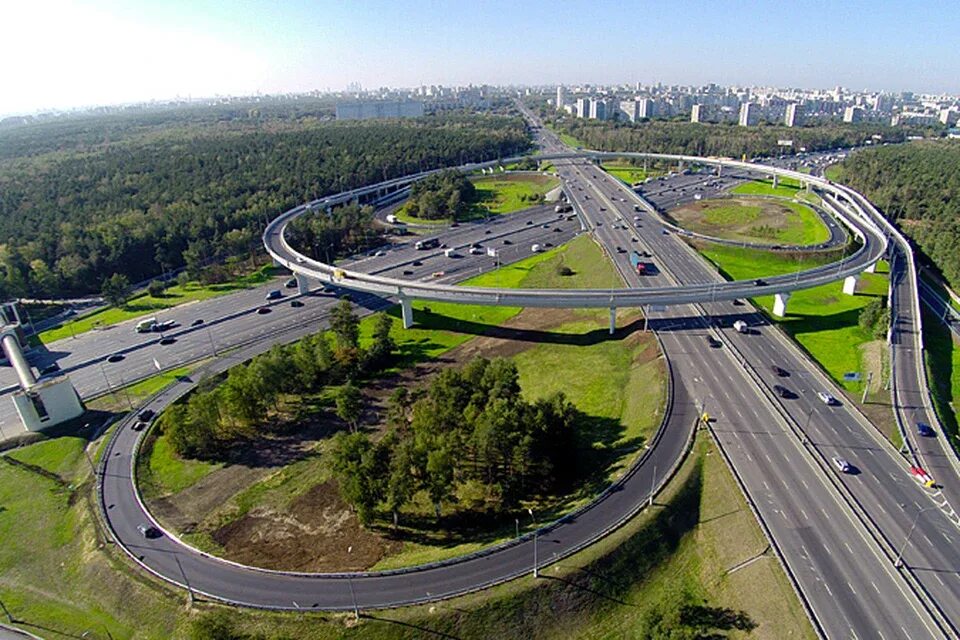 МКАД С коптера. Кольцевая дорога Москва. Развязки дорог в Москве. Дороги Москвы. Км от кольцевой