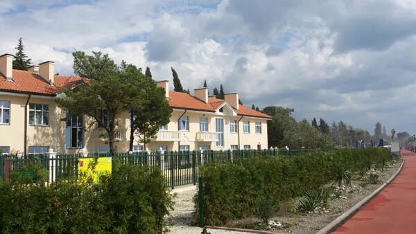 Курортный отель Адлер, Адлер, Сочи, цены от 1700 руб. 101Hotels.com