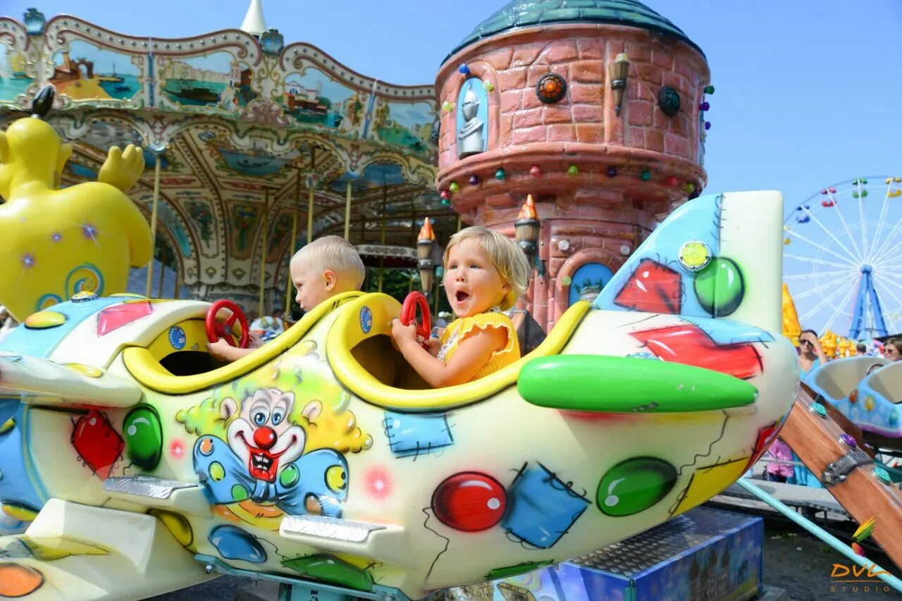Парк развлечений «Планета лета» СПБ. Аттракционы для детей. Аттракционы для самых маленьких. Парк Планета лета в Санкт-Петербурге детские аттракционы.