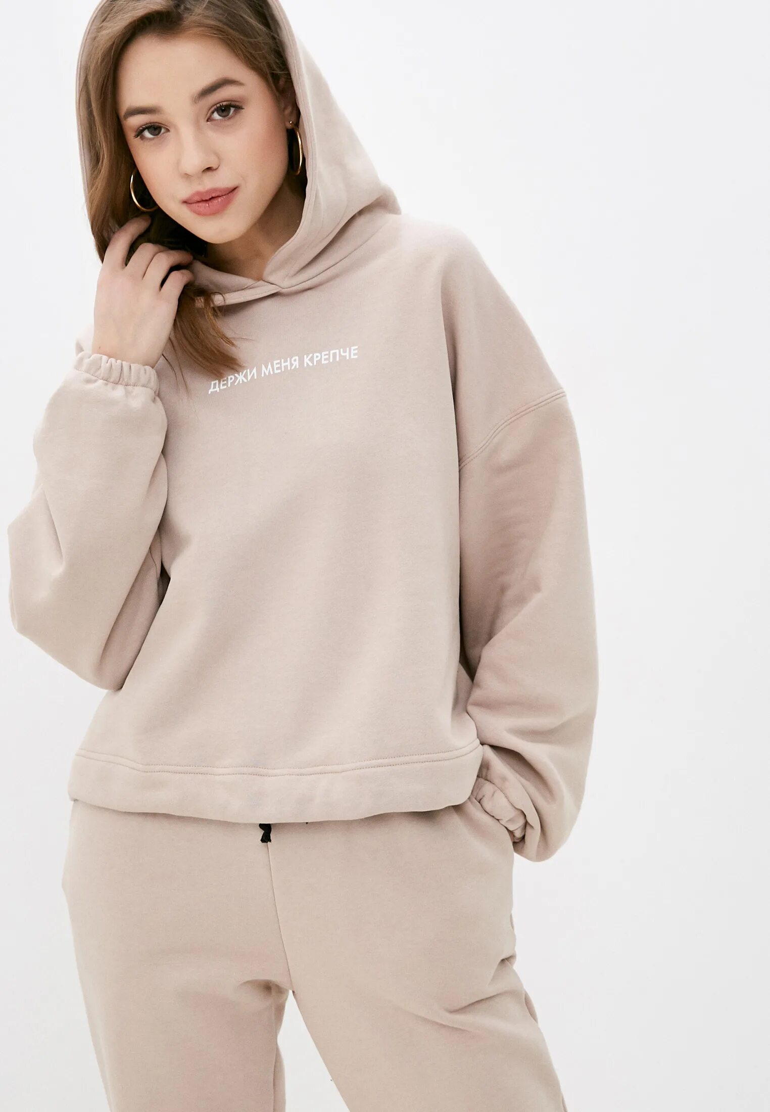 Nike hoodie beige. Бежевое худи. Худи найк бежевое. Толстовка женская с капюшоном бежевая. Толстовка бежевая.