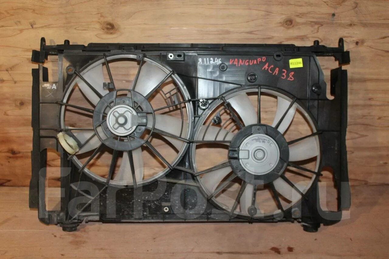 вентилятор рав4 2008. диффузор радиатора toyota rav4. вентилятор радиатора тойота хайс 2006 года. диффузор rav4 2006 автомат. вентилятор охлаждения на рав 4 2004 года.