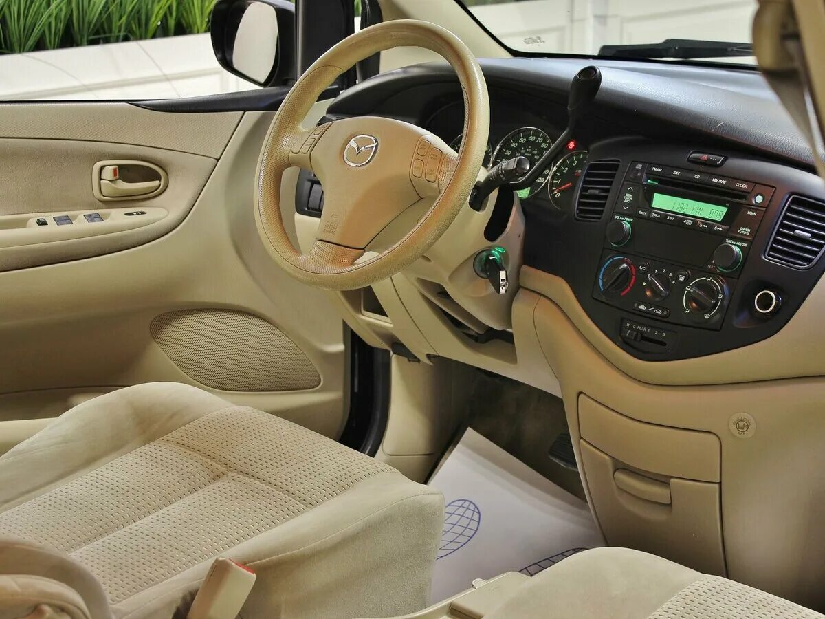 Салон мпв. Mazda mpv 2001. Mazda mpv 2004. Мазда мпв 2000 салон. Mazda mpv салон.