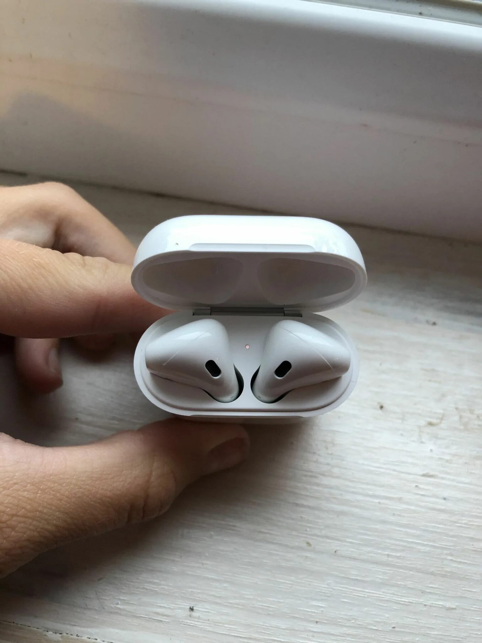 Airpods pro 2 magsafe case usb c. Наушники Apple аирподс про 2. Наушники Apple AIRPODS Charging Case. Apple AIRPODS 2 with Charging Case. Наушники Apple AIRPODS W/Charging Case (mv7n2ru/a).