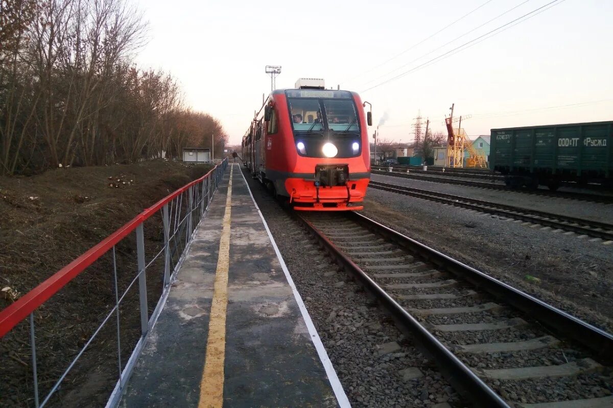 Электричка романовка. Белгород нежеголь электричка. электропоезда белгород наумовка. электричка белгород наумовка. пригородный поезд.