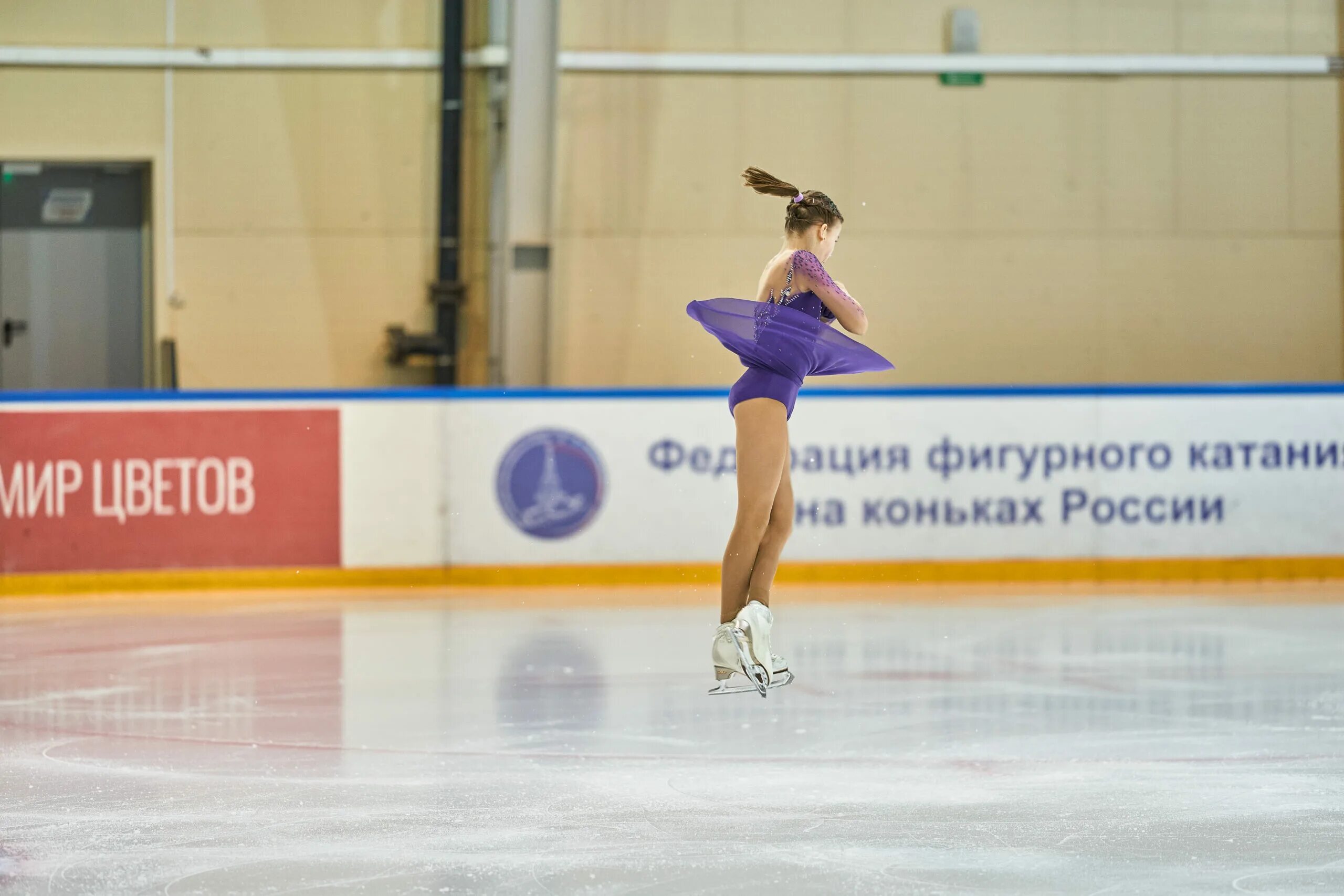 Великий новгород фигурное. Нестеркина Нижний Новгород фигурное катание. Соревнования по фигурному катанию. Чемпионат по фигурному катанию. Сейчас фигуристы.