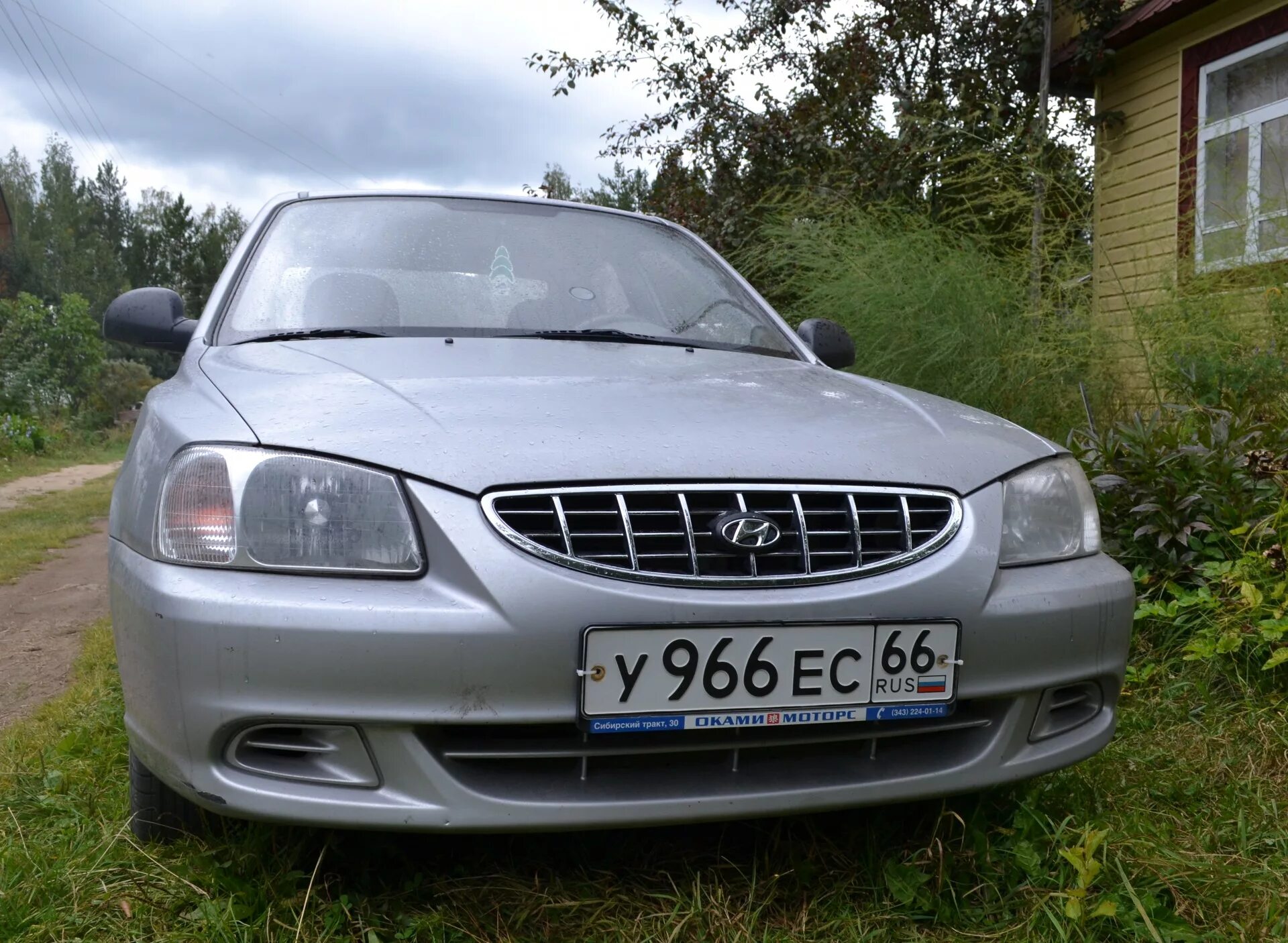 Accent решетки. Hyundai accent решётки. решетка радиатора акцент 2.