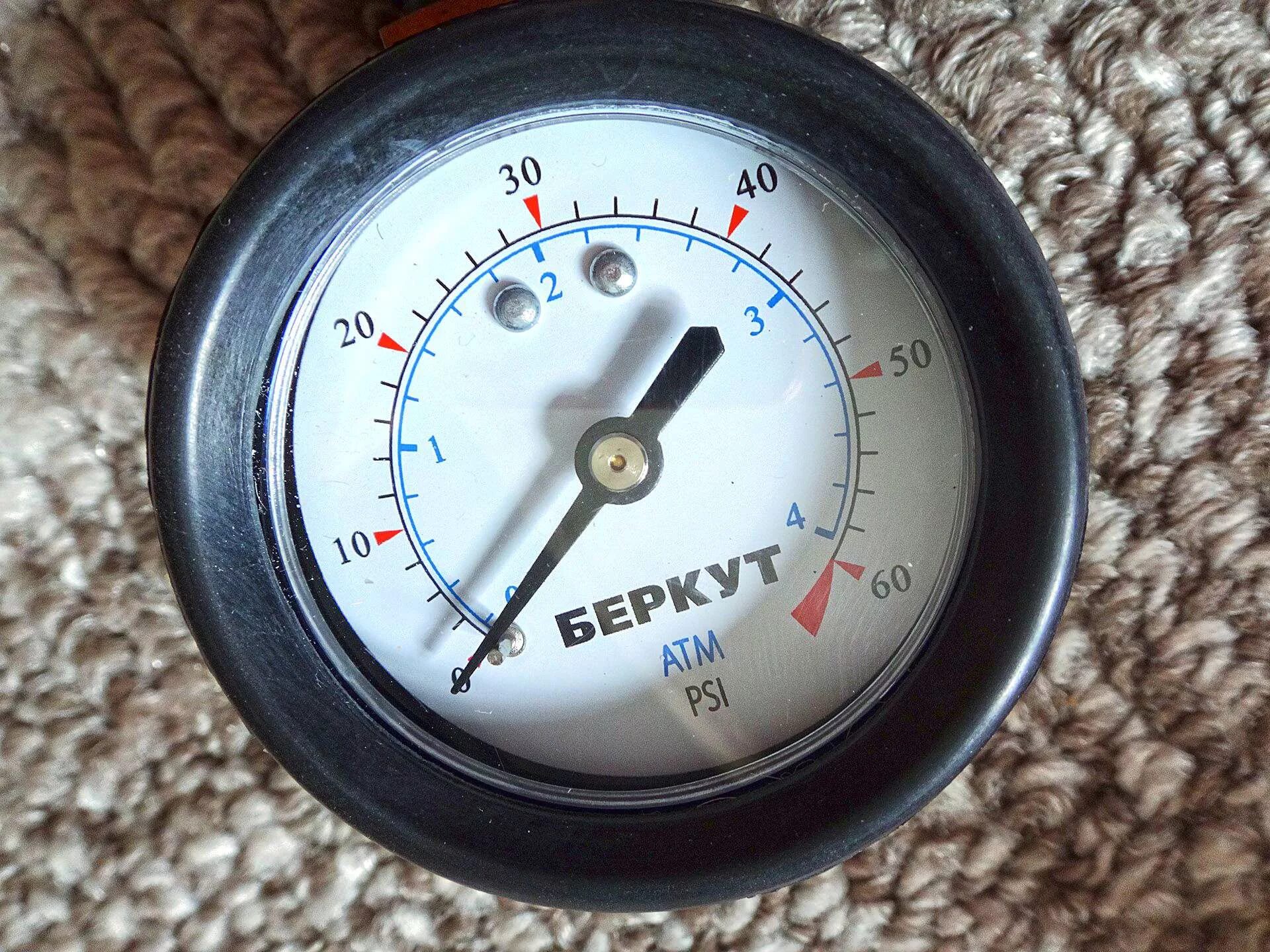 Манометр berkut adg 032. Манометр berkut adg 032