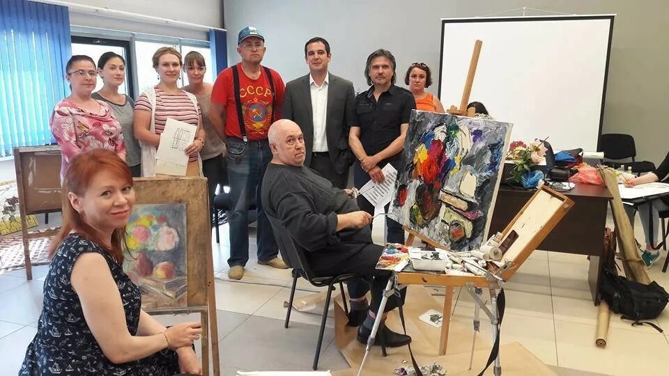 Союз художников рб. Галерея союз художников рб. Известный художник башкирии агалетдинов адис. Выставочный зал ижад уфа. Союз художников рб.