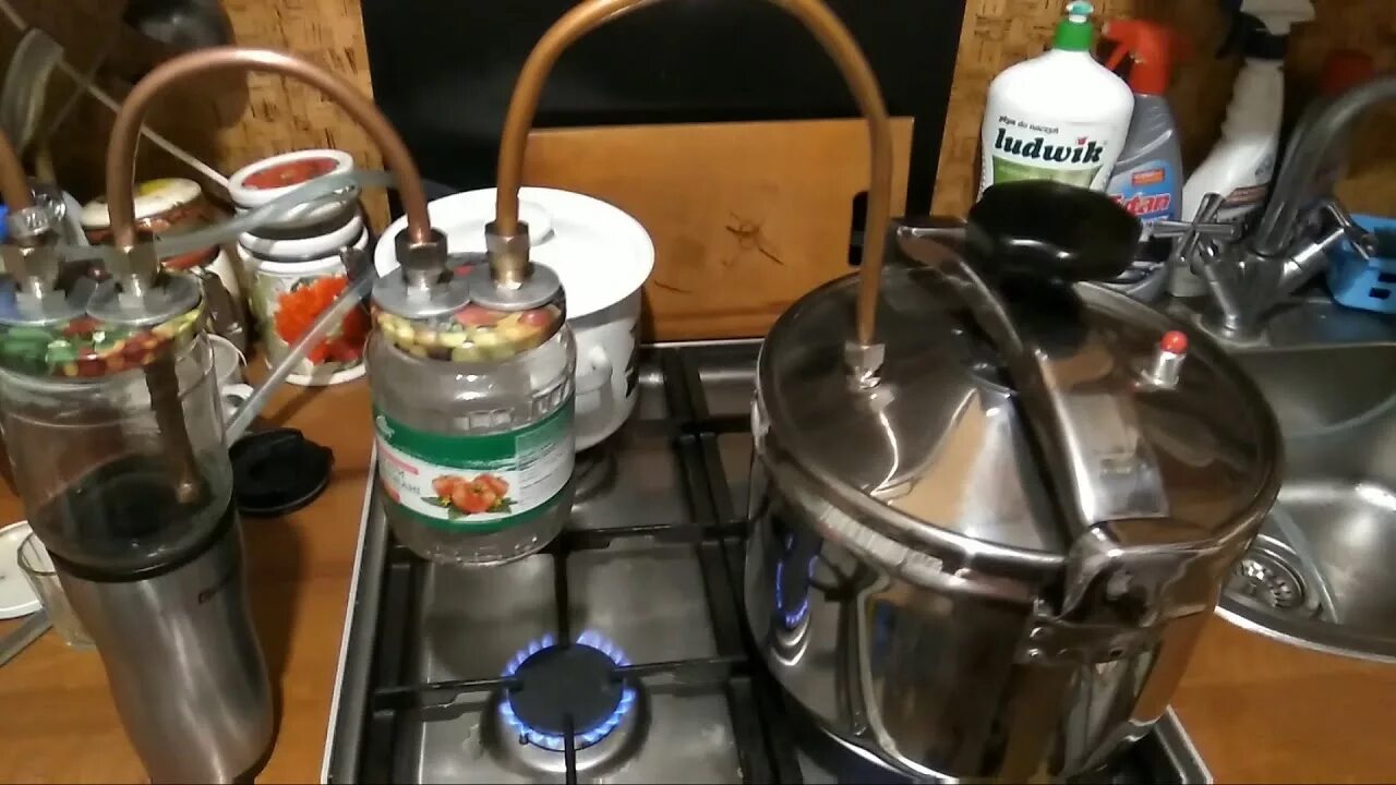Показать видео самогонного аппарата