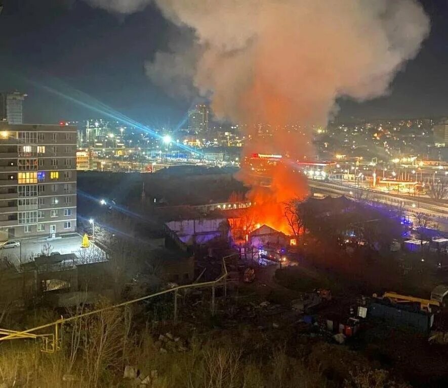 Пожар. Пожар в Ростове-на-Дону. Крупный пожар. Пожар в Ростове. Ростов на дону события новости сегодня