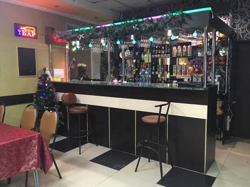 Большой двор в кафе. Кафе жемчужина сасово. Кафе черная жемчужина сасово. Сага сасово ресторан. Дрова вологда ресторан.