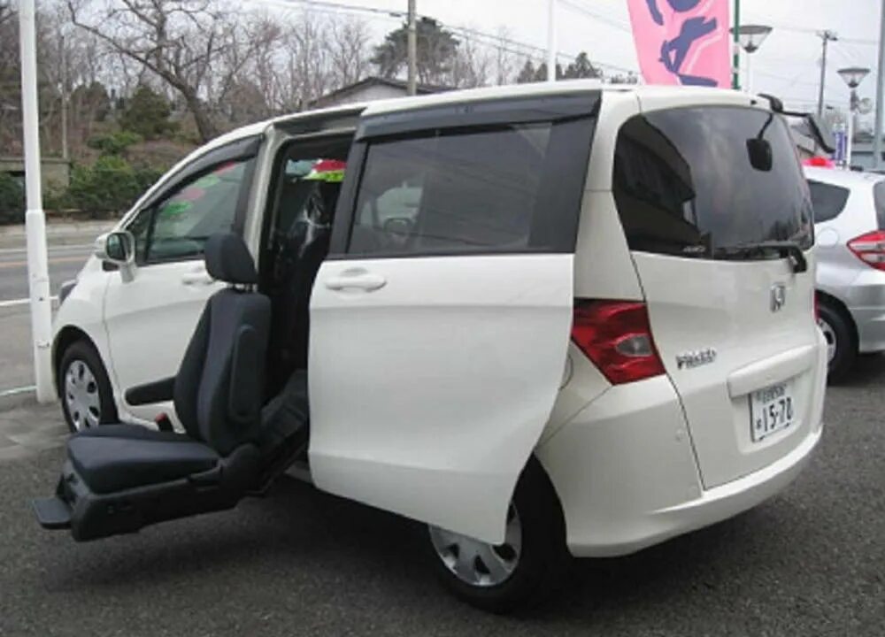 Хонда Фрид 7 местная. Honda freed 2023. Honda freed 2009. Хонда Фрид 2009 7 мест.