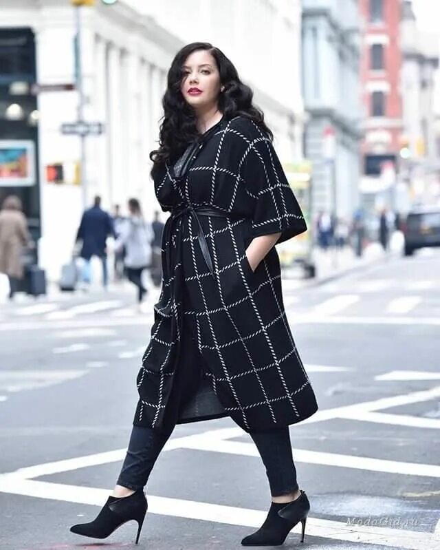 Мода осень-зима 2025-2025 для полных женщин: тренды, фото Stylish plus size clot