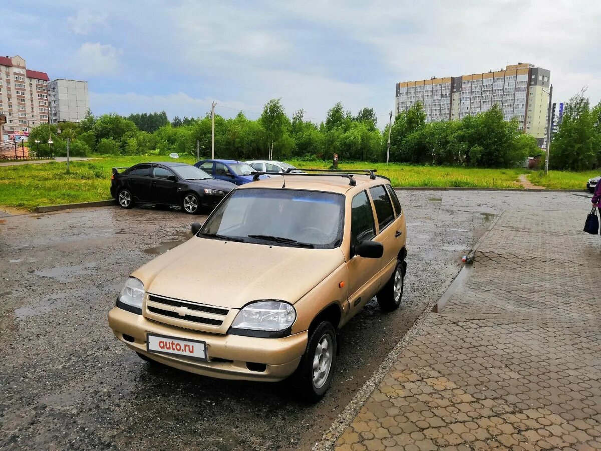 Тонировка нива 2121. Авто сыктывкар нива. Авто сыктывкар нива. Нива шевроле во дворе жилого дома. Авито сыктывкар авто с пробегом в сыктывкаре нива.