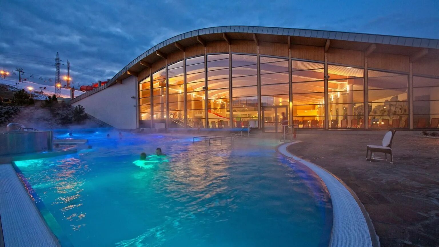 Терма бассейны. Термы вода челябинск вишневая. Термы мира новосибирск сосновый бор бассейн на улице. Термы чатеж словения архитектура. Терма бассейны.