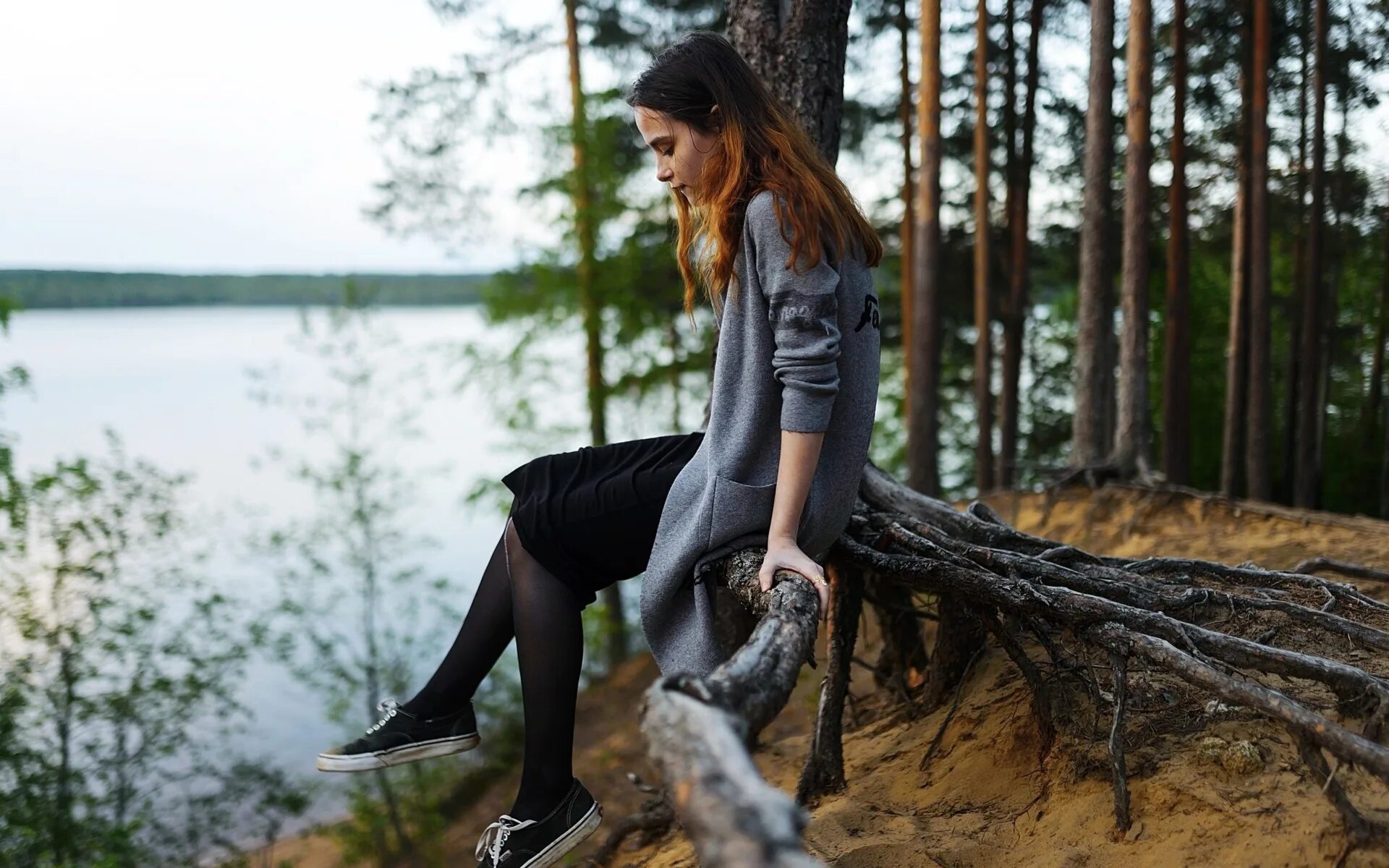 Lake girl. Фотосессия в лесу. Девушка у лесного озера. Девушка на природе. Фотосессия в лесу у озера.