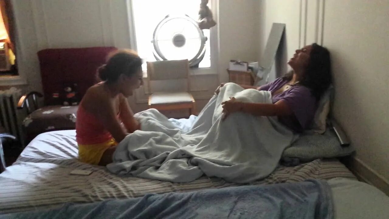 I give birth. I give birth. Процесс рождения ребенка. I give birth. I give birth.