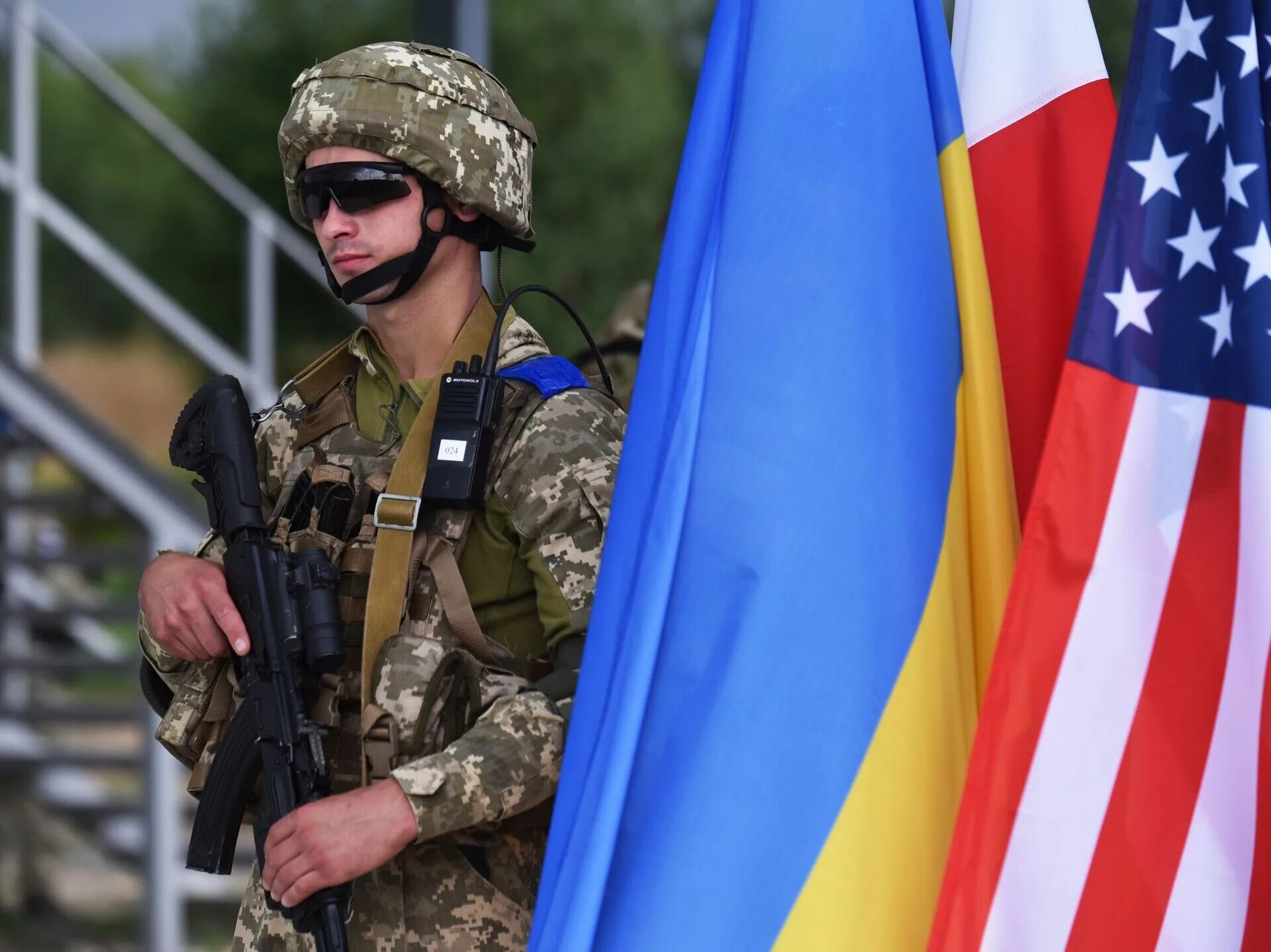 Dragon 2024 учения нато. Армия НАТО Украина. Британские военные на Украине. Российский солдат. Американские военные на Украине.