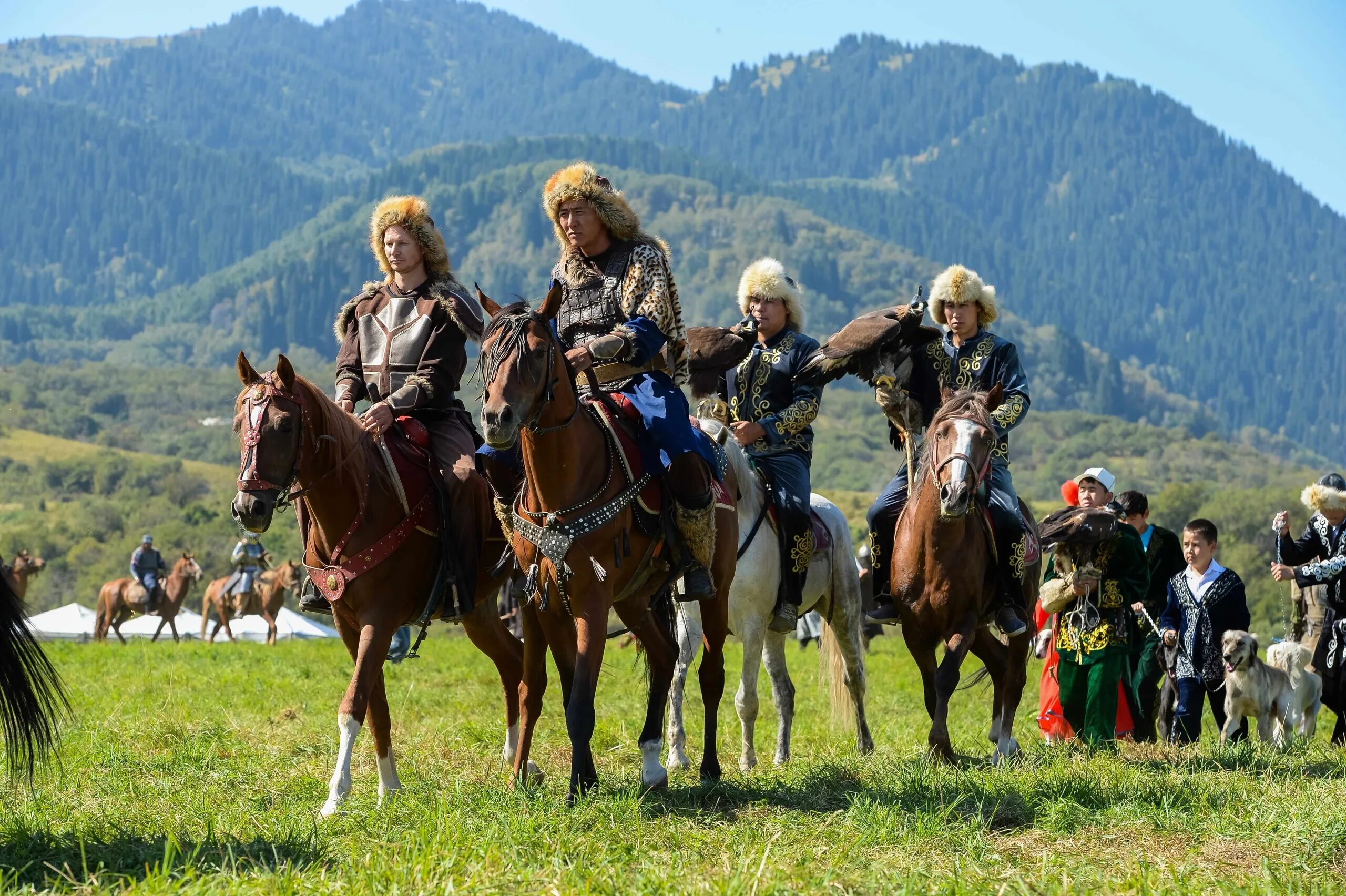 Башкир башкирский. Народы башкортостана. башкиры кочевой народ. башкиры коренной народ республики башкортостан. башкиры кочевники.