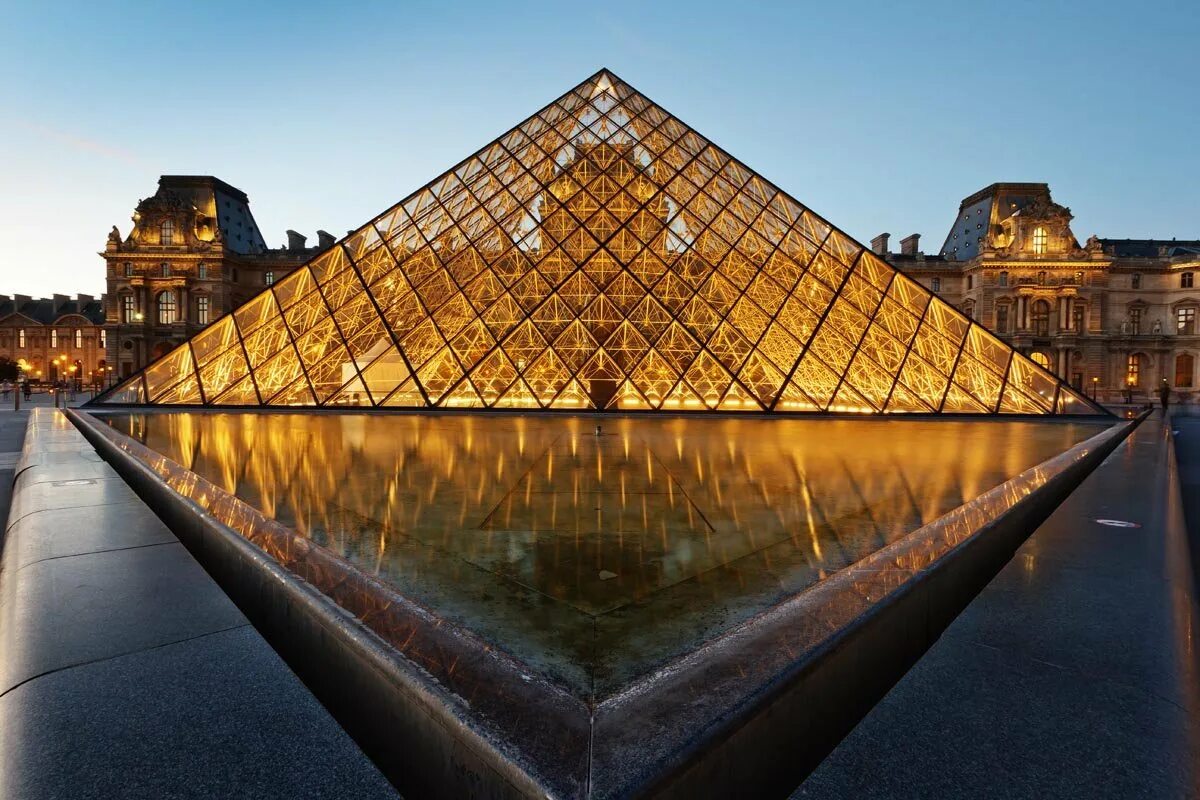 Musee louvre. Музеи. Лувр. Париж. Лувр Париж Франция. Музей Лувр в Париже (Франция).. Пирамида Лувра в Париже.