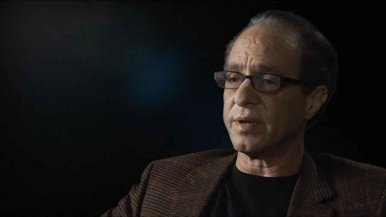 Герд леонард – швейцарский футуролог. Рэймонда курцвейла. 3 закон артура кларка. Кристофер футуролог польша. Футуролог.