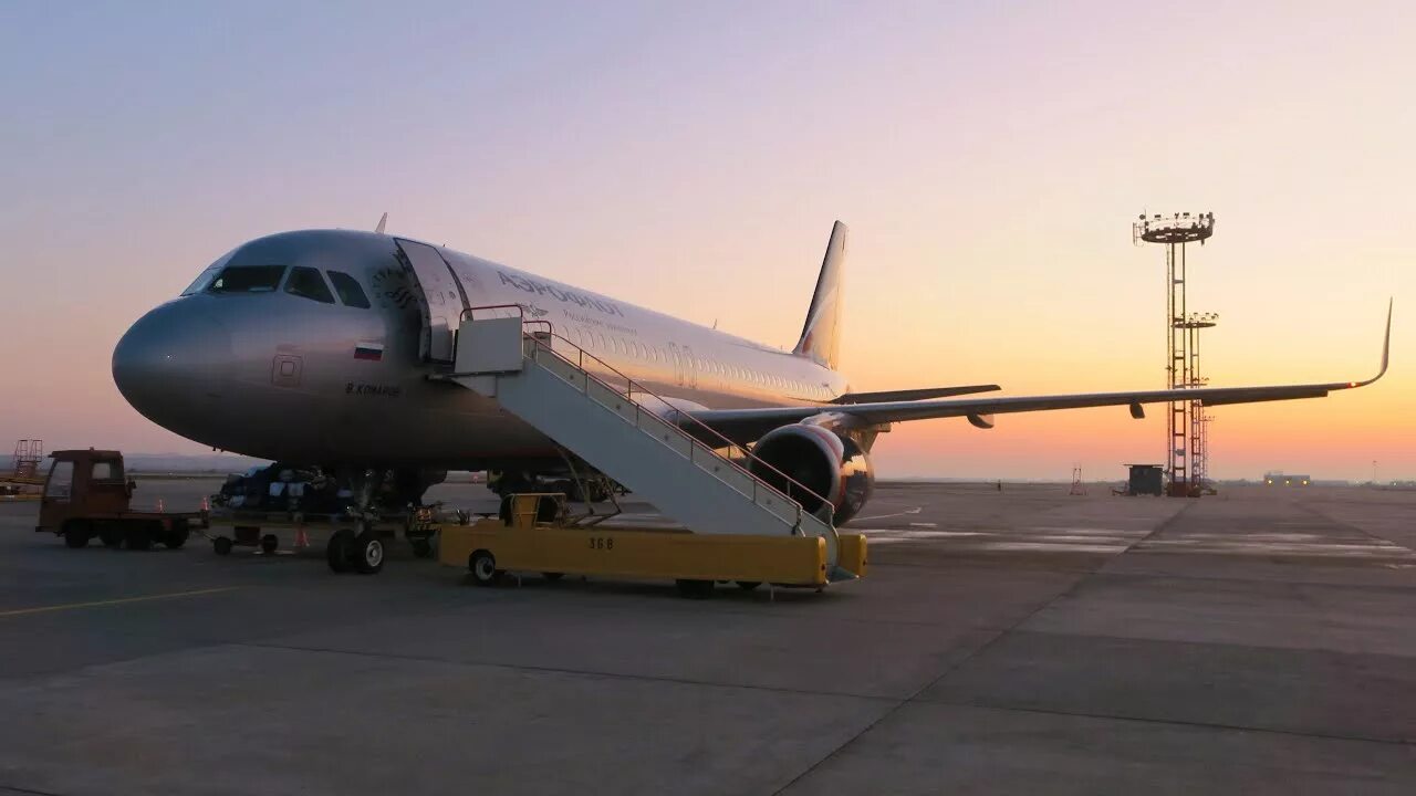 Самолеты в анапу в 2024 году. Самолет Анапа. Самолёт Москва Анапа. Аэрофлот рейс Москва Напапа. Самолет до Анапы.