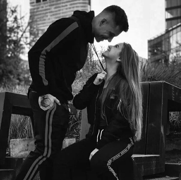 Наследник для бандита олли серж. Тася лав девочка хулигана читать полностью. Моя ненормальная тася лав. Девушка с книгой. Тася лав девочка хулигана читать полностью.